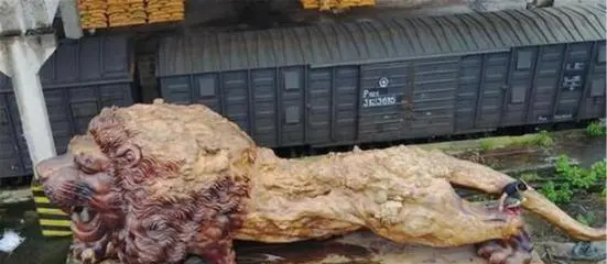 根雕|15米根雕300万不卖,叫价1000万无人买,已搁置在家5年之久