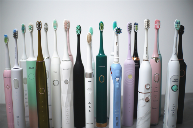 每日口腔科普|个护钟一韦：电动牙刷怎么挑选？电动牙刷品牌排行榜