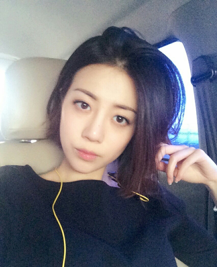 迪丽热巴|“顶流水后”迪丽热巴：靠杨幂力捧跻身顶流，今狂接代言吸金37亿