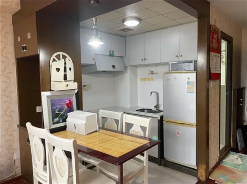 24岁的她,凭借自己努力买下40㎡小家,将空置半年的小屋彻底翻新