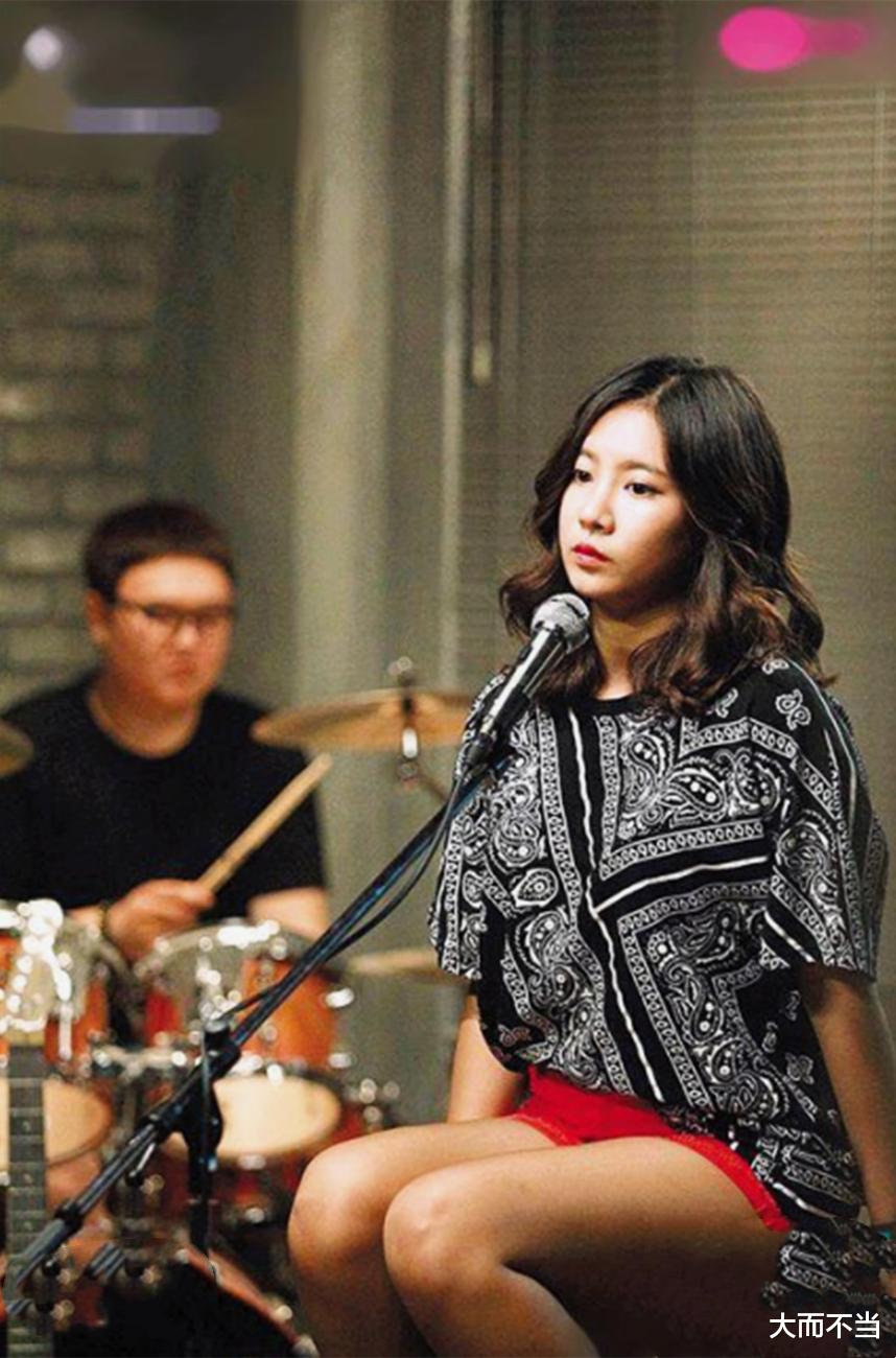 李秉宪|昔勒索李秉宪入狱1年，今转行性感女主播，12小时捞金380万