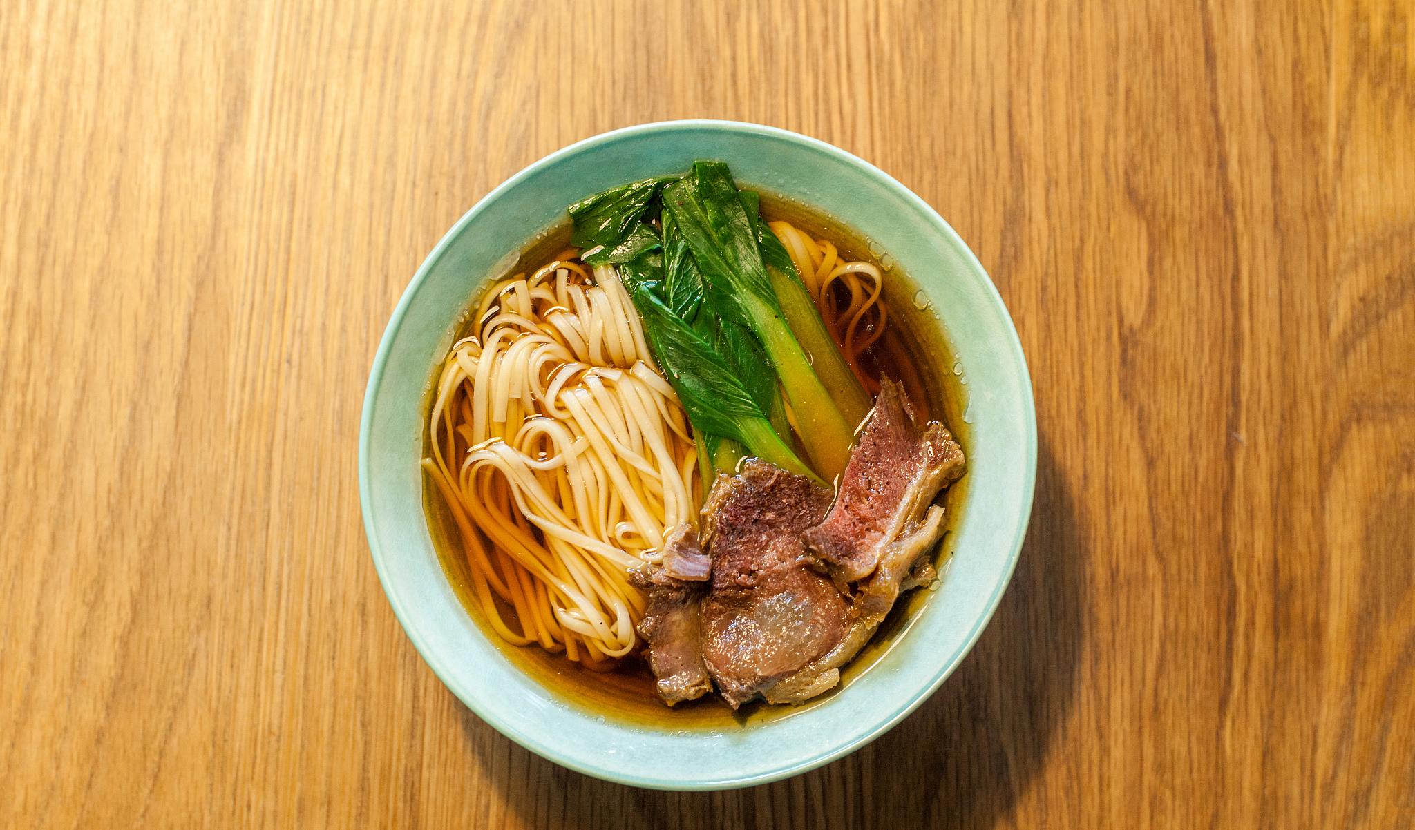 垃圾食品|肝不好的人不能吃面条？还有这3种食物，也要学会忌口