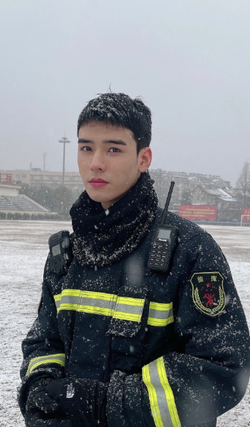 不说再见|近期最火热剧洗牌！海上繁花跌至第9，不说再见第4，榜首上映6天