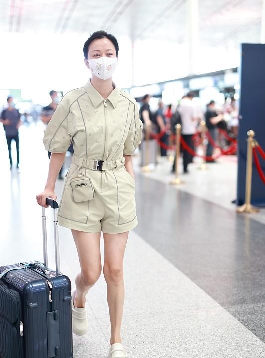 波波的时尚|“祝无双”倪虹洁还很甜,身穿短裙加短袖,满满的清爽气息