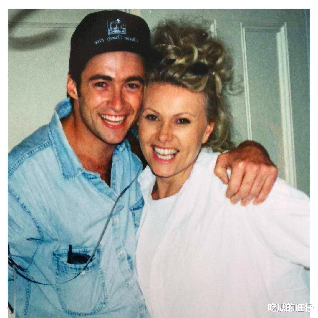 漫威|无名小子“高攀”大13岁女星？痴情狼叔宠妻25年，这样的爱情好甜