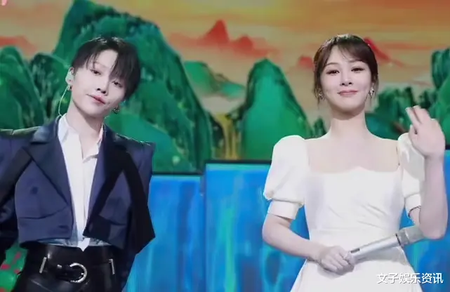 刘雨昕|杨紫下台时险摔倒，工作人员置之不理，刘雨昕一个举动暴露人品