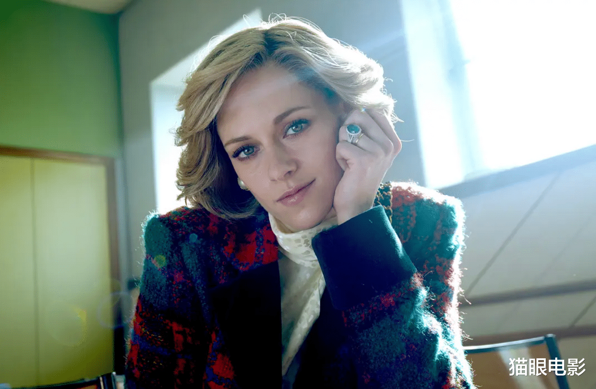 邓伦|31岁小K为宣传新片太拼了，鞋都跑脱胶了，网友：老布鞋太离谱