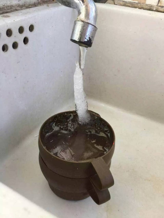 畅谈装修 水管冻住了怎样快速解冻？这里有三个实用方法，任选其一轻松解决