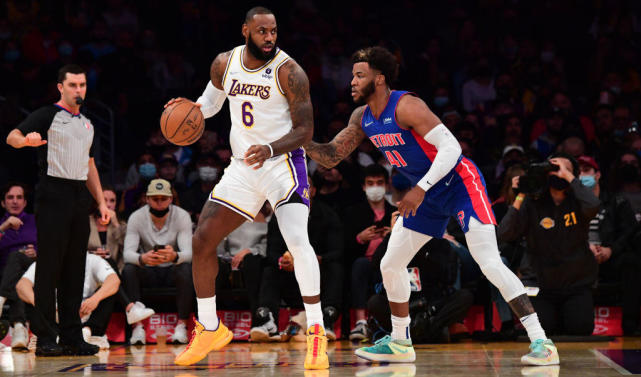 湖人隊|首發(fā)出場，5中0得0分！實力真不行了，湖人還要拿他當寶嗎