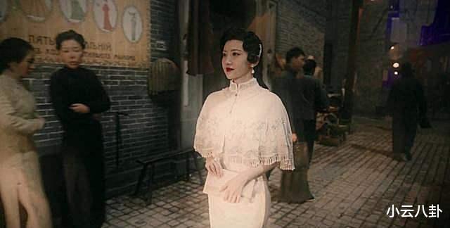 马思纯|景甜穿国货美出新高度，马思纯颜值碾压白敬亭，胖女孩翻身霸屏