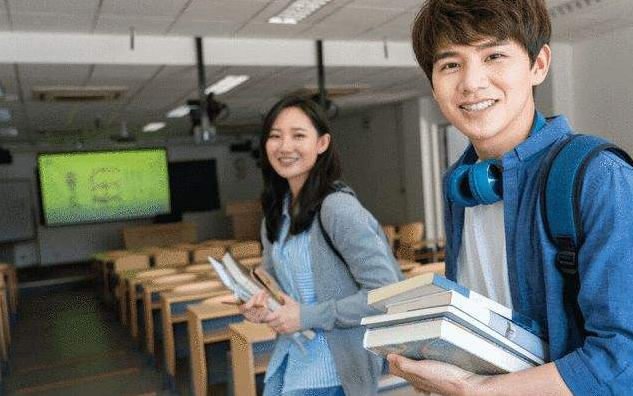 大学|企业老板“我员工没有985的”，张雪峰回怼：所以你不是世界500强