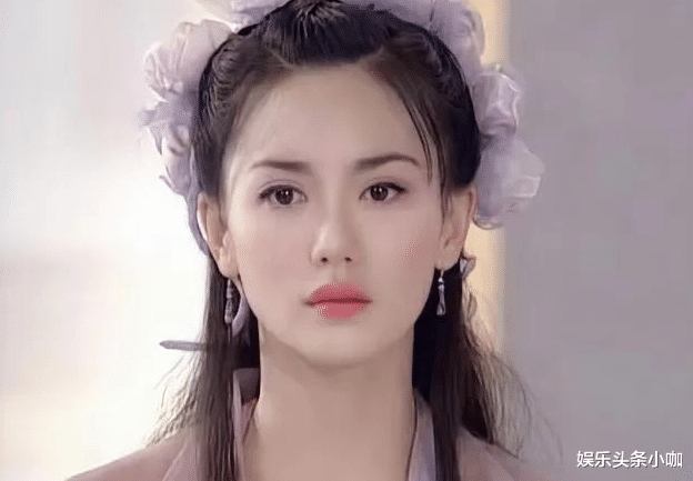 郭珍霓|锤了？！抢娜扎小男友，与同组男演员搞事情…