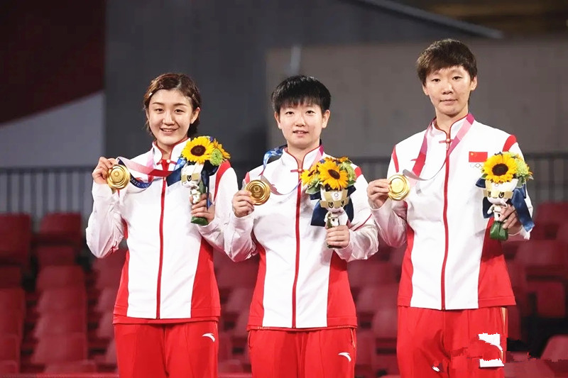 全球时尚号|26岁的乒乓女神陈梦,穿运动装又飒又美,家里挂满金牌