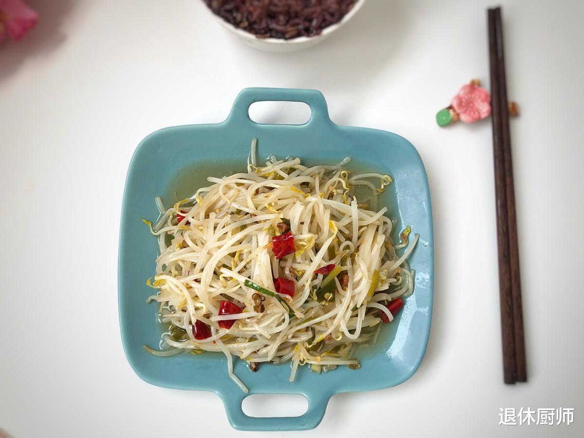豆芽|用它代替晚餐，清脆爽口，2块钱炒一盘，坚持吃，体重悄悄轻了