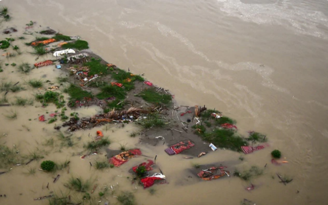 印度現狀：洪水致恒河浮屍難以打撈，蘆葦叢場景嚇壞印度民眾-圖2