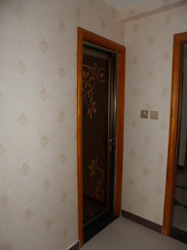 大门|卫生间大门内推好还是外推好？后悔装错被婆婆骂我乱花钱！