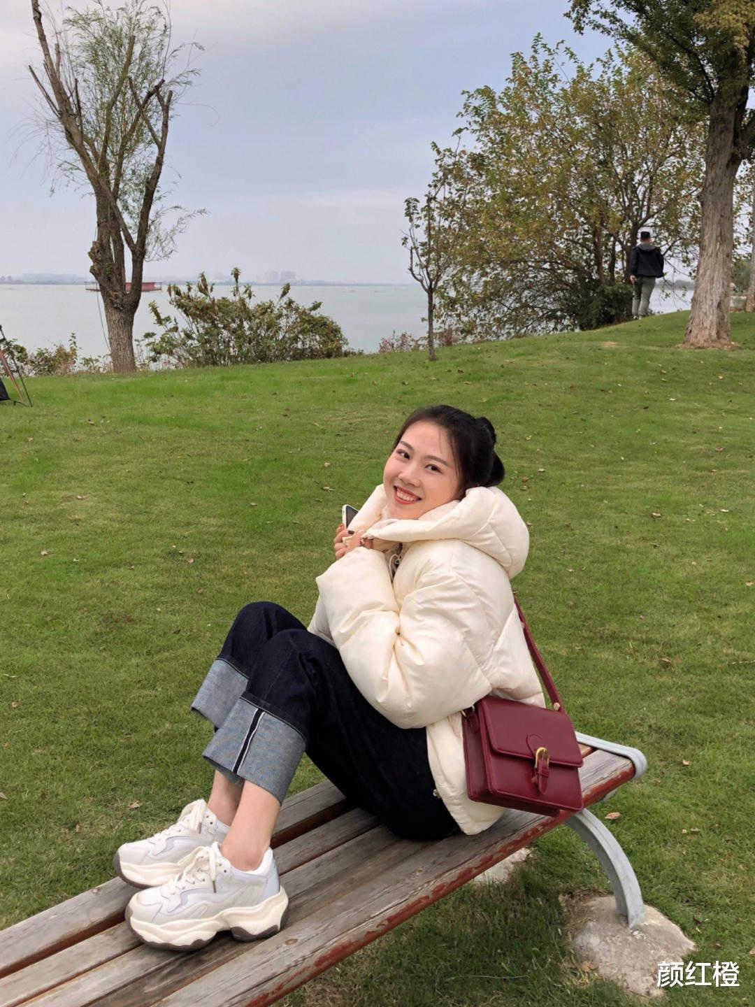 颜红橙 肤色蜡黄，暗沉的女生怎么穿才洋气？尝试这些单品，显白又有气场