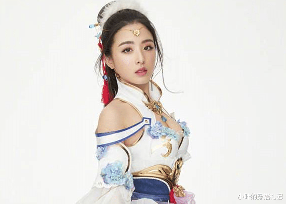 张含韵|张含韵减肥成功，不再是赵丽颖口中的死胖子，小圆脸变成v 脸