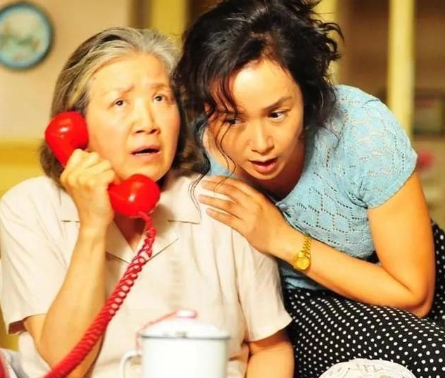 曹翠芬|张艺谋断言她“红不了”，不信命的她，终在74岁随赵丽颖而走红