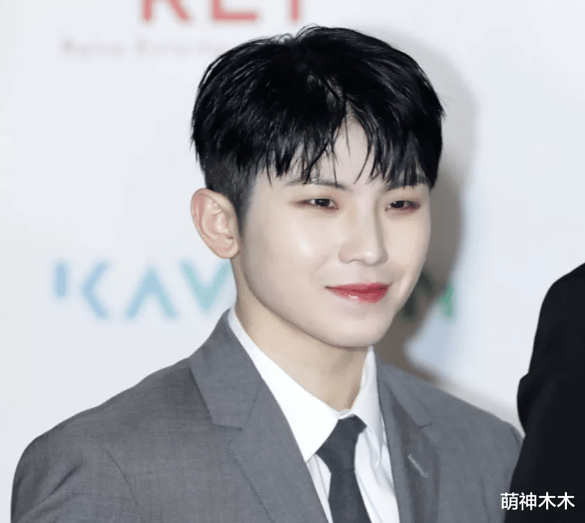 颁奖礼|韩国最新颁奖礼大翻车！明星脸肿妆浓造型丑，韩网热帖都在吐槽