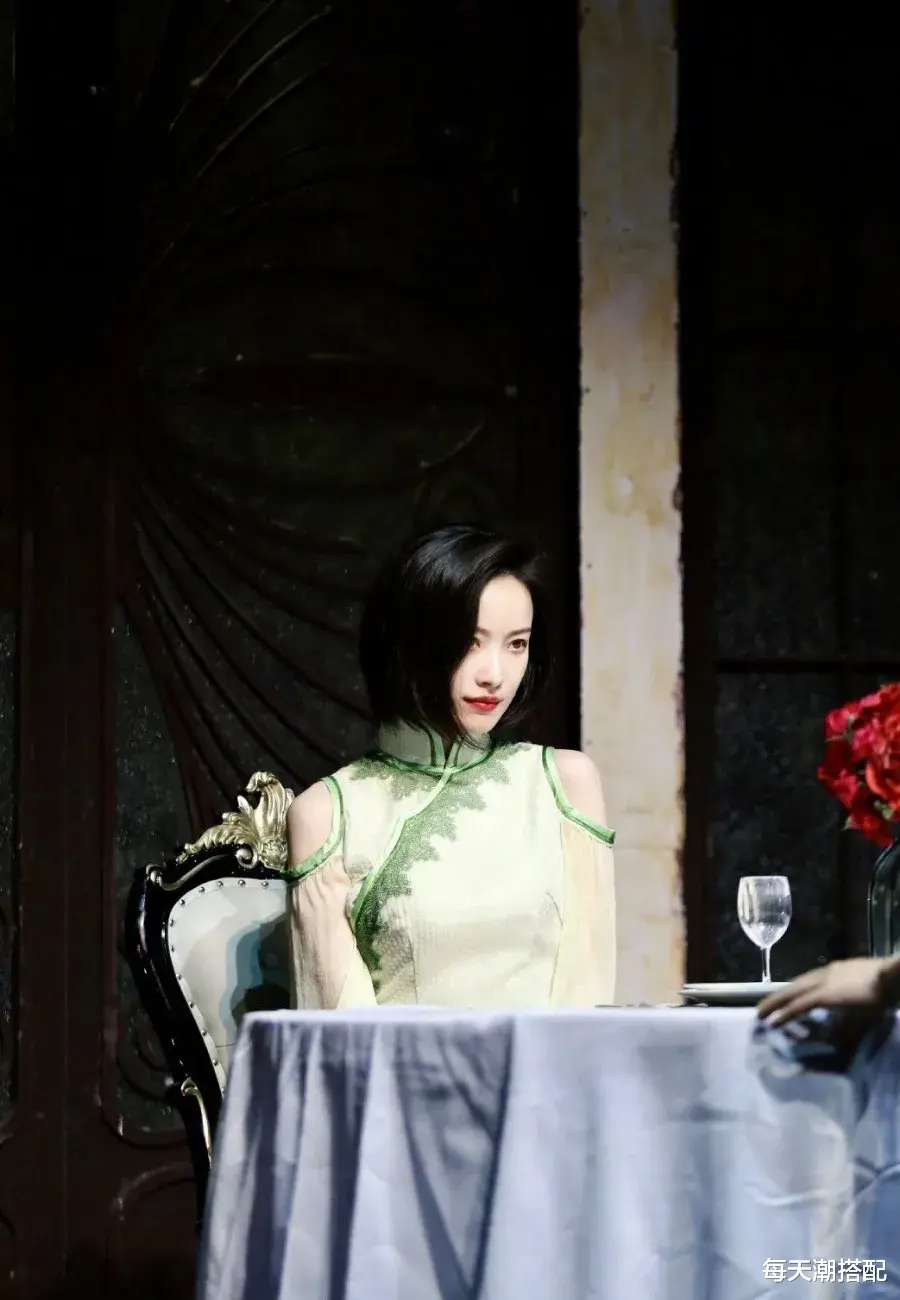 每天潮搭配|初秋第一条爆款裙，谁看了不说一句绝！