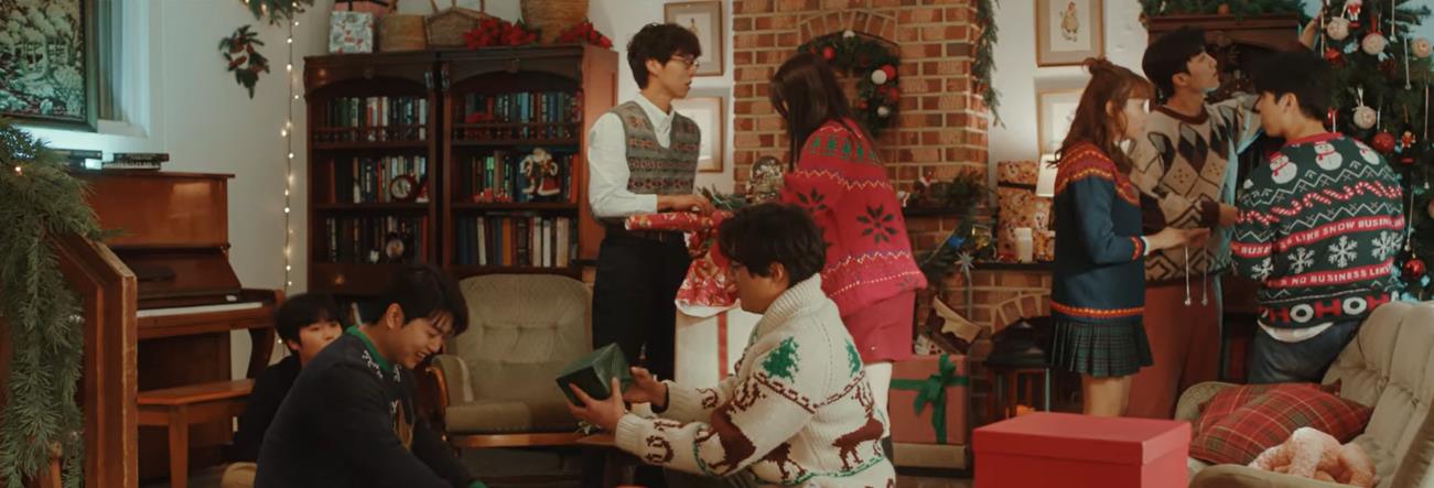 刘在石|刘在石公司家族圣诞歌发布！全公司艺人出动合作，美珠：是天堂啊