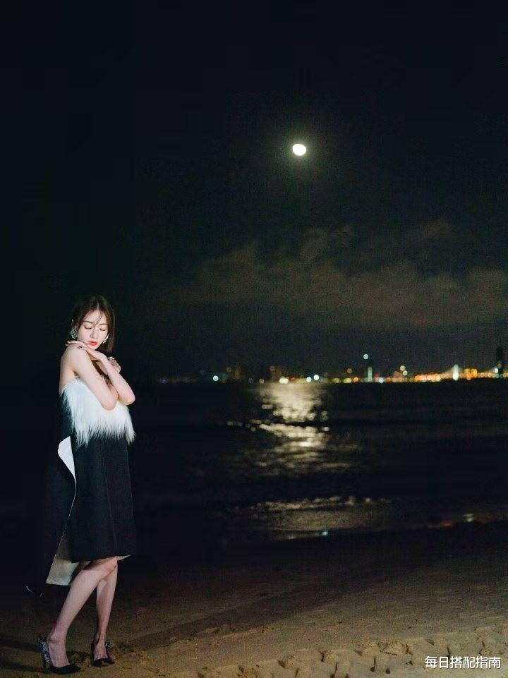 每日搭配指南 吴谨言瘦得“过分”了,连抹胸羽毛裙都撑不起,但看着挺好看的