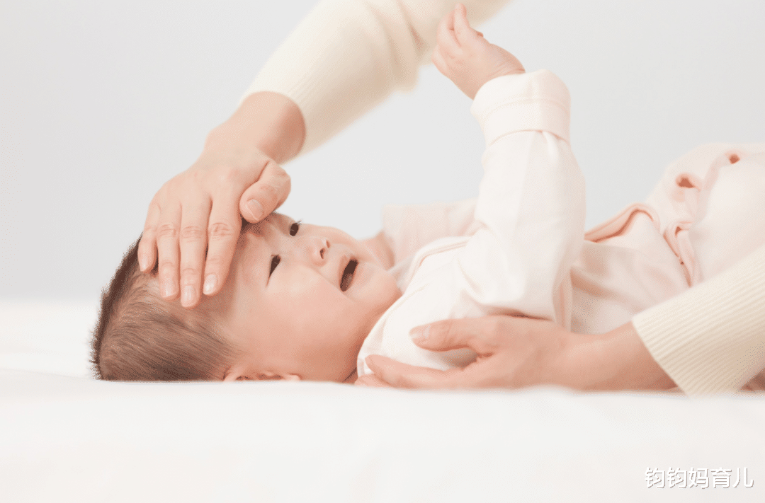 钧钧妈育儿|宝宝发烧了该怎么办？