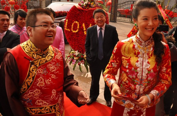 李兆会|最牛败家子，豪娶两位女明星，10年败光家族125亿，他后来怎样了