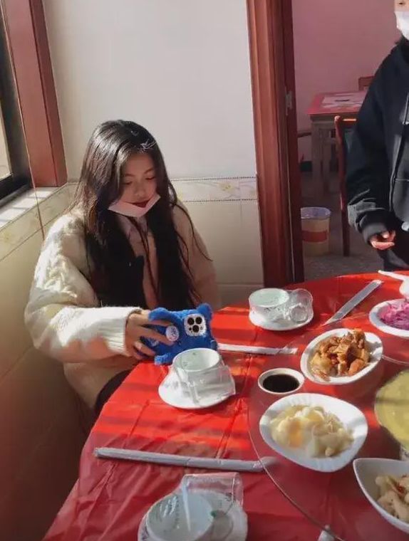 陈伟霆|杨超越爸爸寿宴现场曝光，场面奢侈豪华，当地重要人物现身祝贺