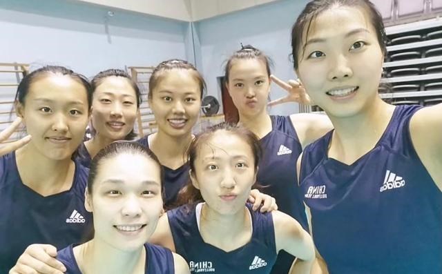 木莲点妈妈|最新消息！中国女排19日出征东京！最后一练刘晏含袁心玥刻苦依旧