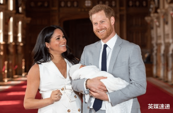 乔治王子|哈里梅根首次公开全家福！小阿奇比乔治王子更帅气，莉莉像小天使