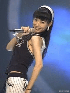 白冰|白冰：沉寂后再度翻红！她的蜕变打醒了多少沉睡的“花瓶”