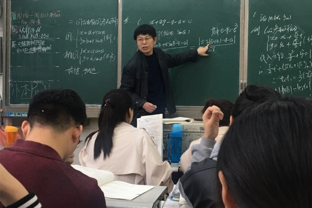 聚会|中小学流行登记“家长职业”，这几种不受老师待见，家长们炸开锅