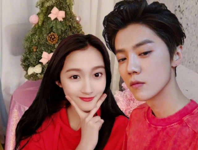 鹿晗|鹿晗生日，全网都在等关晓彤表态，快成第二对baby黄晓明了