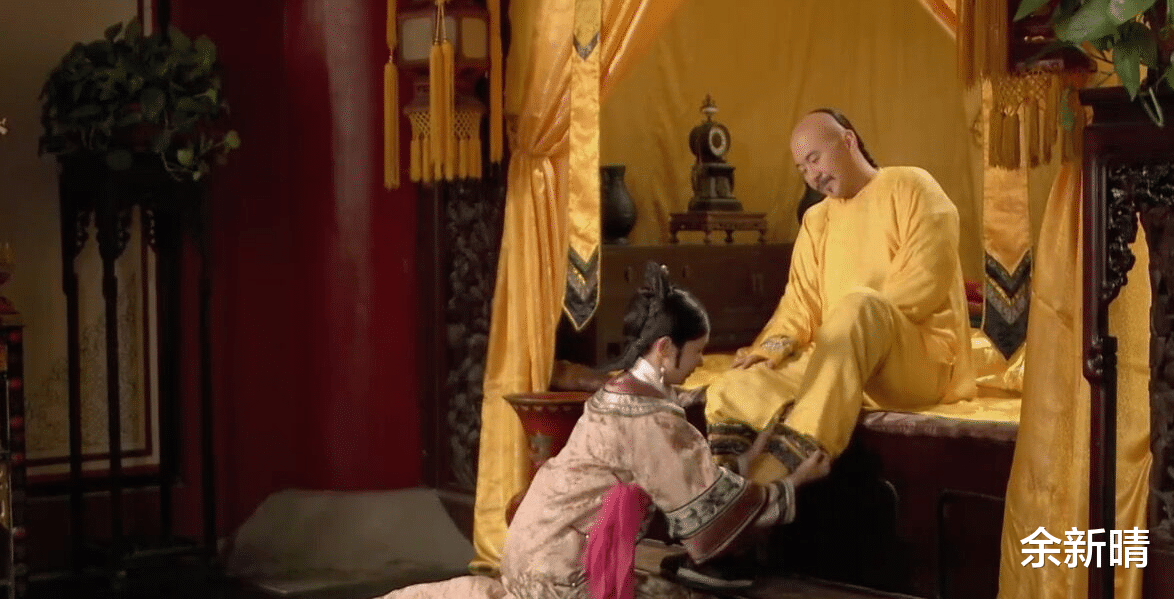余新晴|《甄嬛传》4：尴尬！连曹琴默都被毒杀了，为何颂芝就能逃脱？