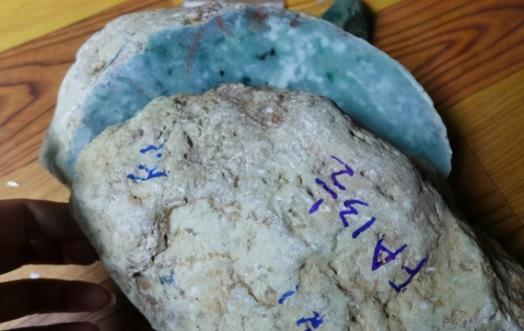 倾城匠心|棉对翡翠究竟有哪些影响,又该如何去观察棉?
