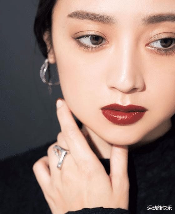 安达佑实|如果不是经历太“离谱”，凭她的颜值应该可以大红大紫吧