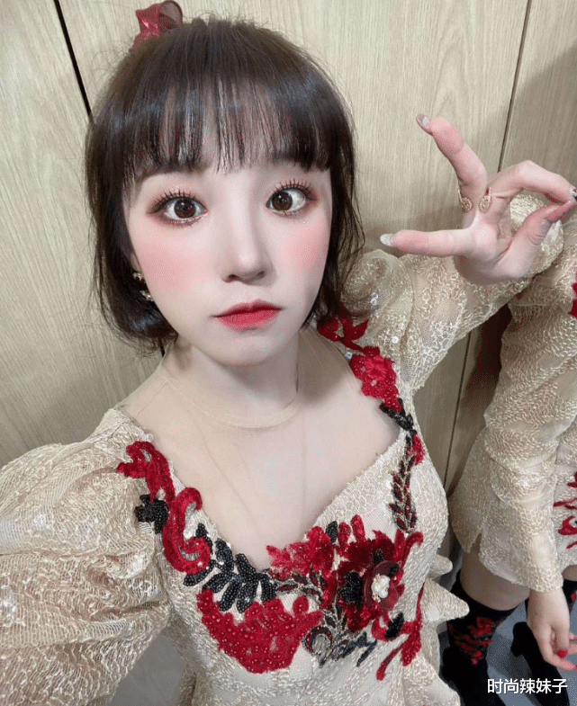 辣条|宋雨琦为何一直留着长卷发？看她剪完短发后，答案公开了