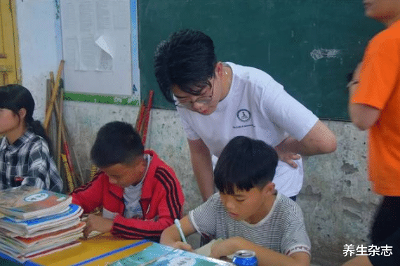 火锅|1“火锅”或是胃癌“触发器”,医生:吃一口等于8斤塑料,趁早戒