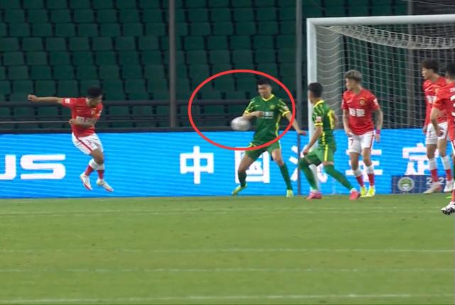 斯蒂芬·庫(kù)里|又是點(diǎn)球爭(zhēng)議！廣州隊(duì)點(diǎn)球被黑？逐幀再看一遍，裁判膽子不小呀