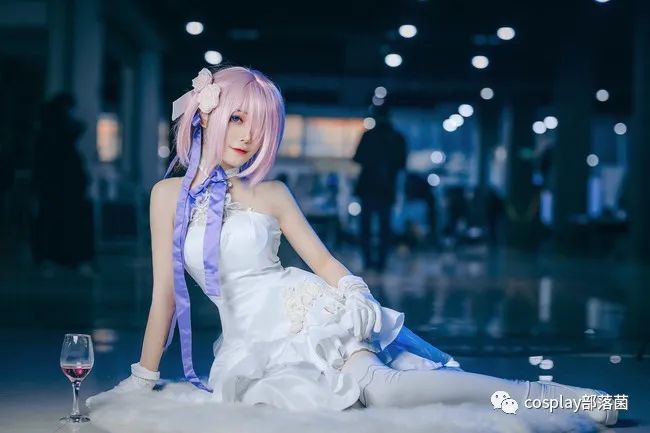 |cos：fgo玛修花嫁cos场照