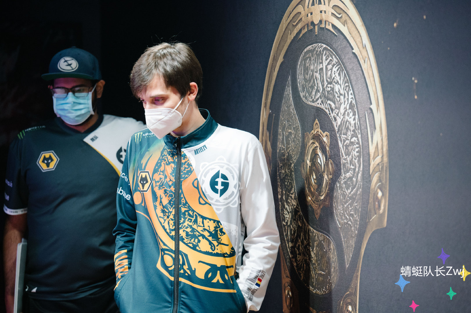 社交平台|Dota2：EG战队也开团了？Arteezy直言：赌徒通常是喜怒无常的！