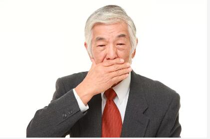 口臭|男人变老时容易出现的几个现象：三大、两臭、一痛，看看你有没有