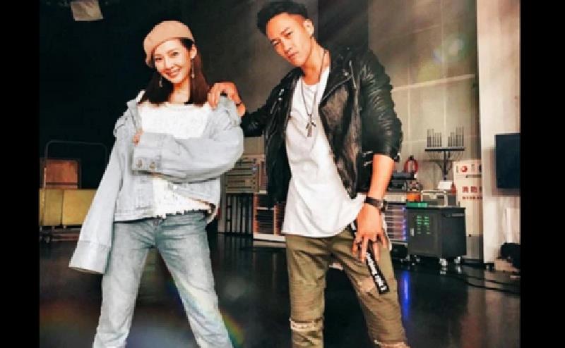 何润东|何润东晒出与美娇妻合影，坦言想让38岁老婆怀孕，网友纷纷鼓励