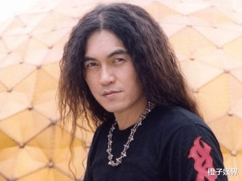 新白娘子传奇|迪克牛仔:从“摇滚巨星”沦落到走穴为生,终于让人再次为他鼓掌