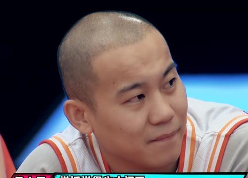 时尚很有看点 这就是灌篮：追梦队赢了比赛，也见识了职业球队，曹芳不得不服！
