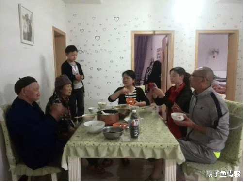 廊坊 70岁父母找到亲生女儿:你有义务为我们养老,30岁女儿: 想都别想