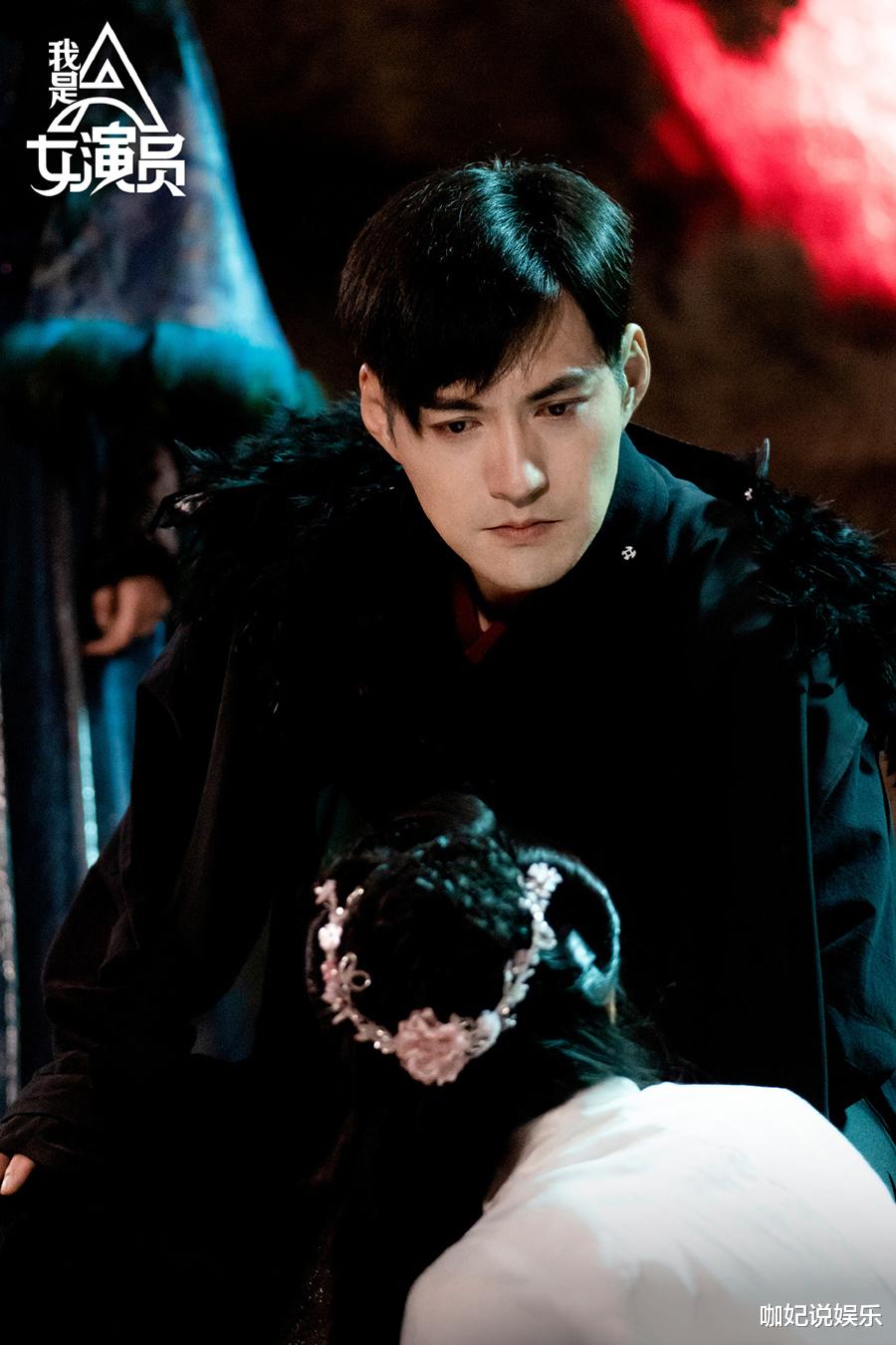 严屹宽|42岁严屹宽演旭凤，颜值吊打邓伦，为什么还是以前的明星好看？