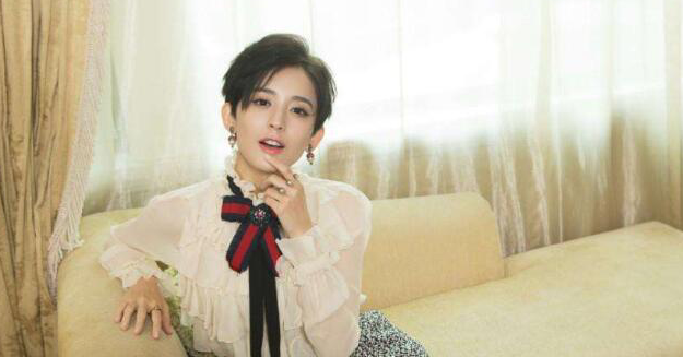 相声|参观古力娜扎的豪宅，客厅电视机直接放在地上，经常在家苦练瑜伽